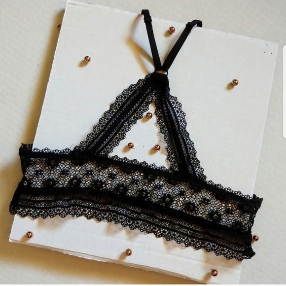 Victoria's secret bralette - Picture 2 of 4